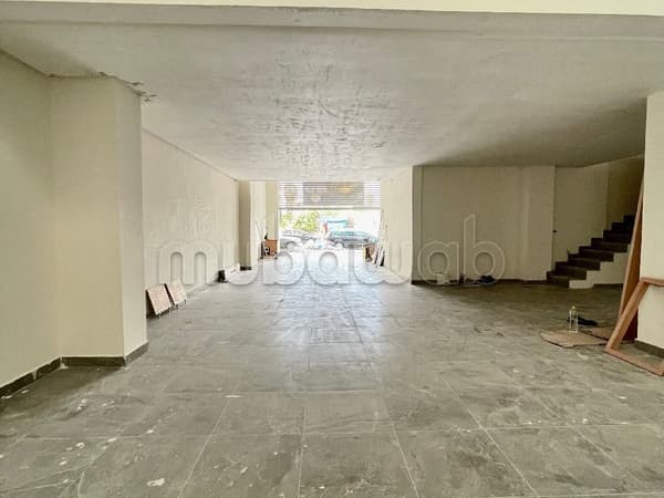 Shop for sale in Palmier district
