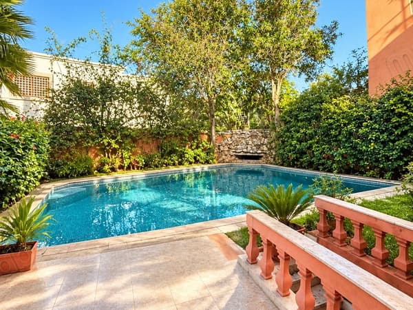 Villa 3 façades sans vis à vis côté Zenith