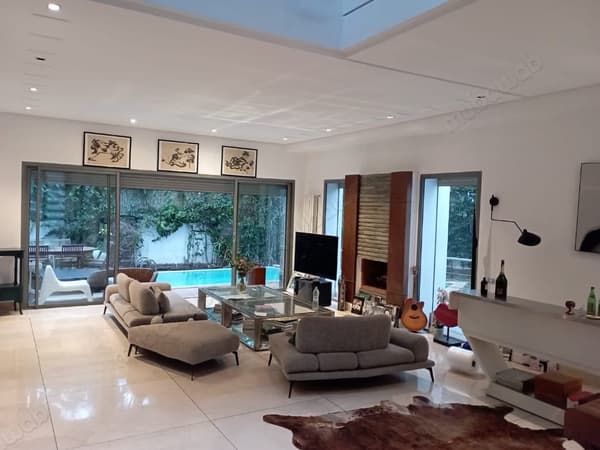 Verhuur van Luxe Villa in Ain Diab. 7 Kamers