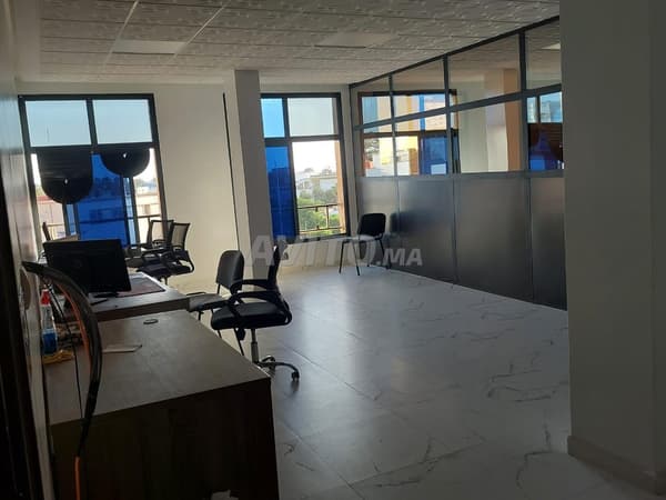 Büro mit 72 m² zur Miete in der Ville Nouvelle nahe dem Gericht