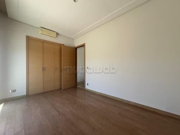 Villa zur Miete – Prestigia