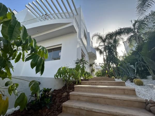 Ain Diab Erg mooie villa te huur