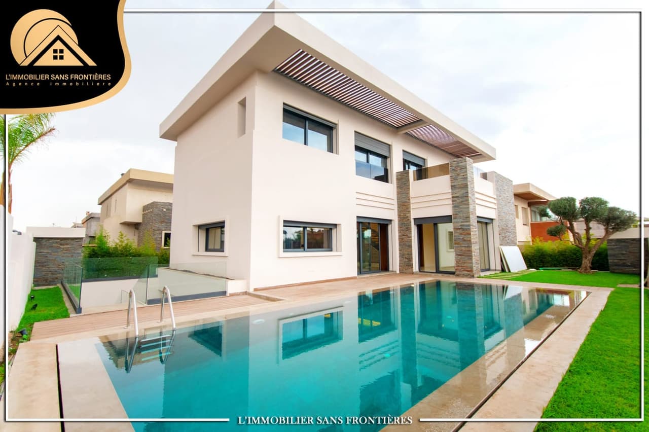 Villa à louer à Route d’Ourika, Marrakech — Piscine privée — 450 m²