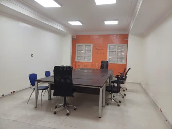 À louer: Deux plateaux de bureaux à Hay AL Massar