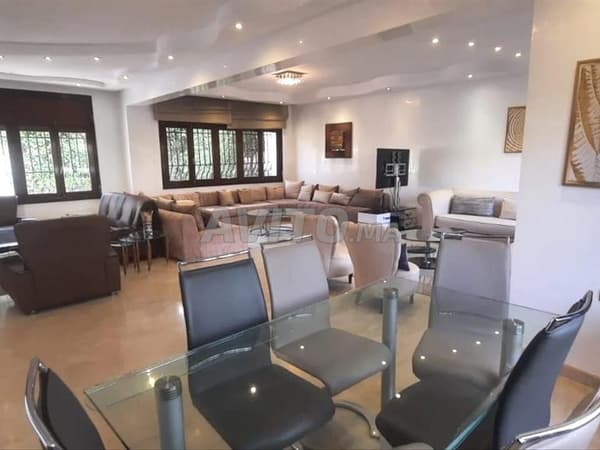 Villa arredata vicino a Ghandi