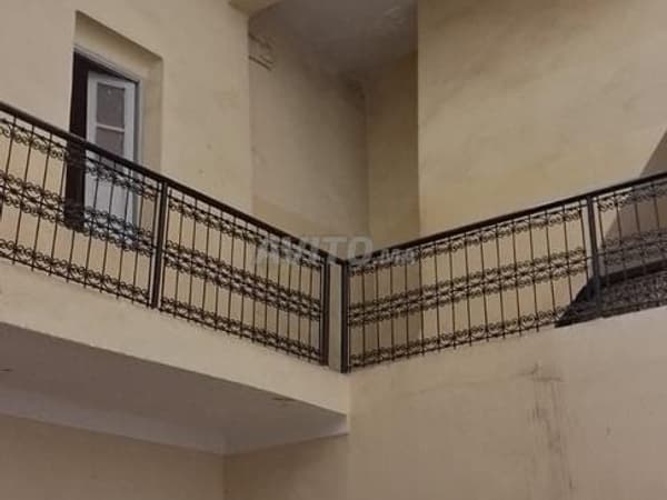 رياض بعقد ملكية بمساحة 100 م² باب تاغزوت / عرصة الملاك