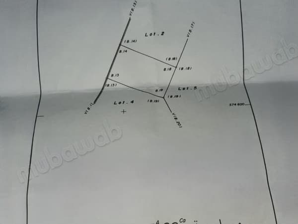 Terreno con 2 titoli fondiari. 822m2