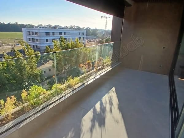 Superbe appartement à louer à Souissi. Surface de 170 m². Cheminée, piscine