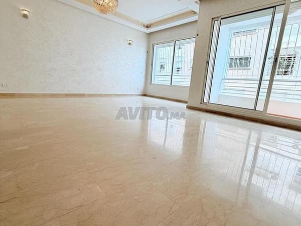 Appartement à louer 125m² à Casablanca maarif