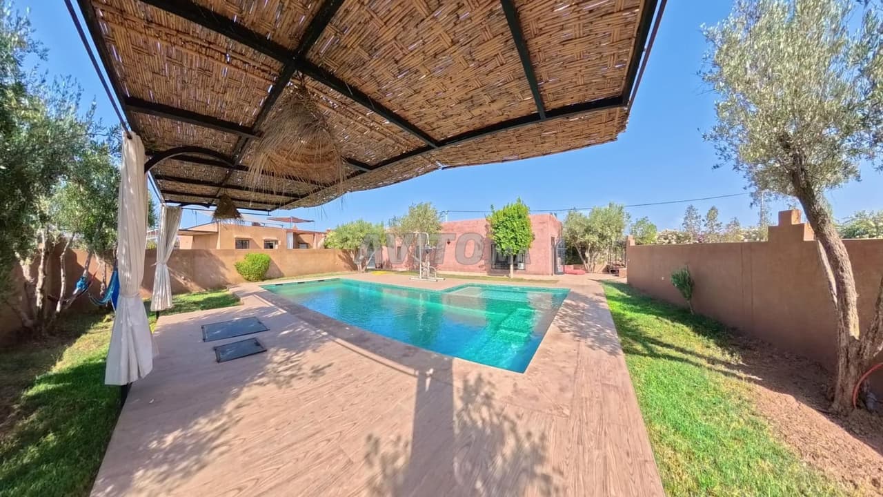 Magnifique ferme avec piscine sur 1 hectar