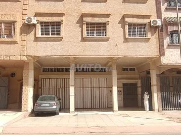 Maison R+2 à vendre avec grand garage