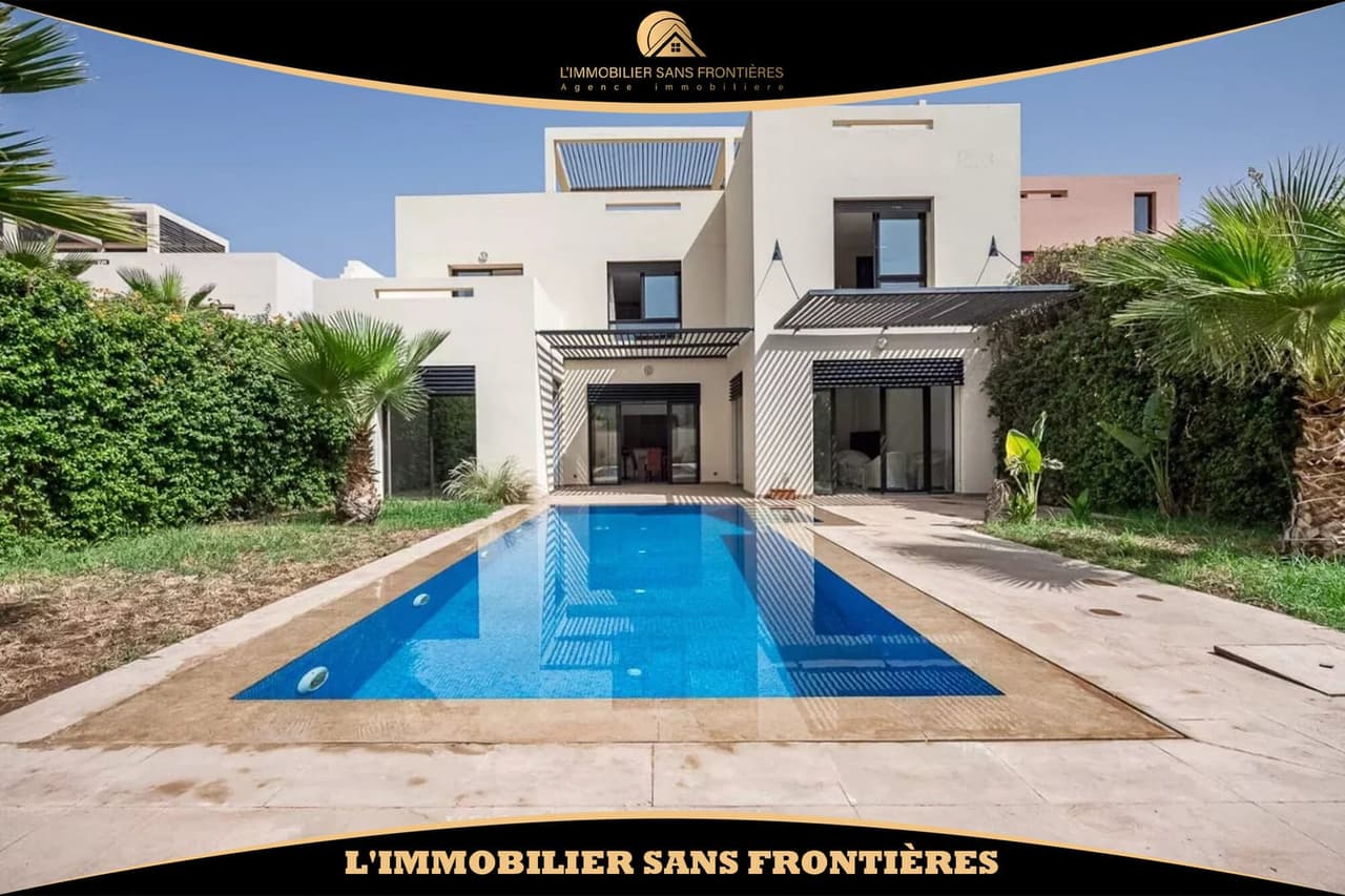Villa à vendre à Al Maaden Golf Marrakesh – Terrain de 500 m², 3 suites, piscine privée…