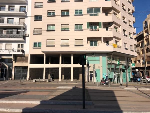 Local 364 m² 4 rideaux collé BMCI Tramway CAFC