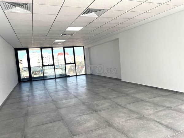 Bureau équipé de 74m2 au quartier les hôpitaux