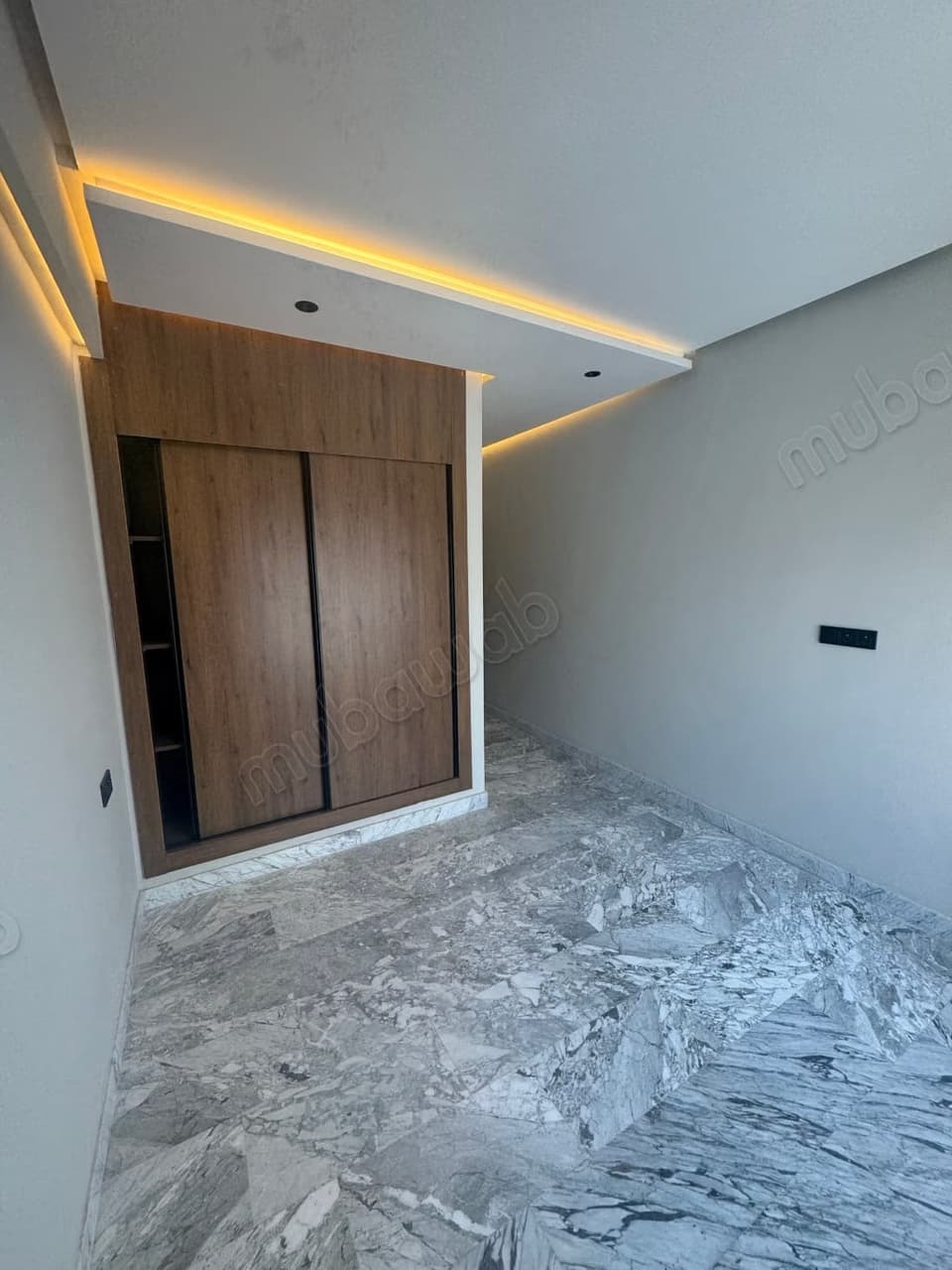 Appartement à vendre à Ferme Bretonne Hay Arraha. 3 grandes pièces. Porte blindée et…