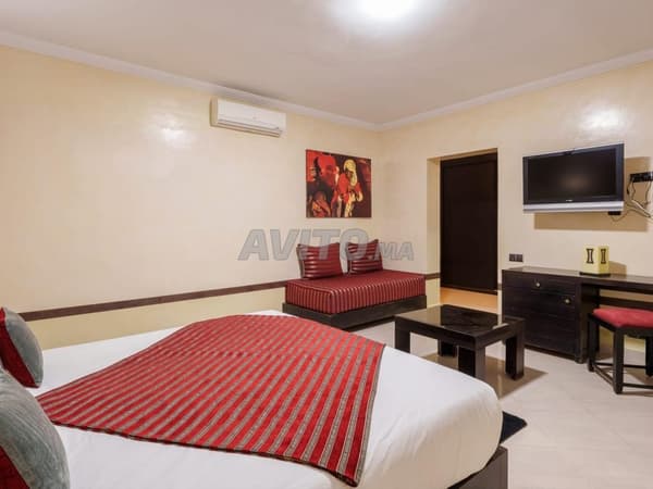 Sale Villa Guéliz 700 m2 11 bedrooms furnished