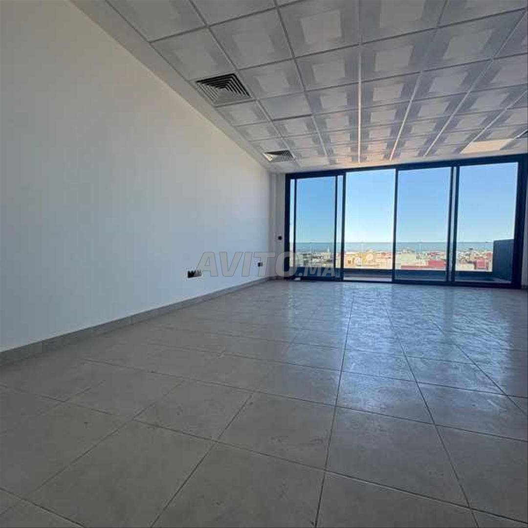 184623-Office for rent at 11000DH in Oulfa