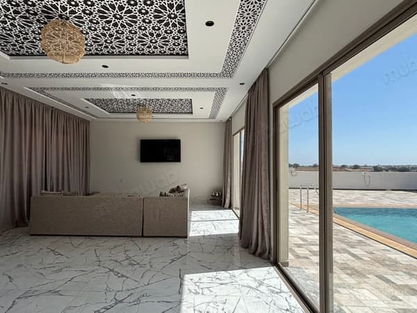 Villa 4 chambres en location longue durée