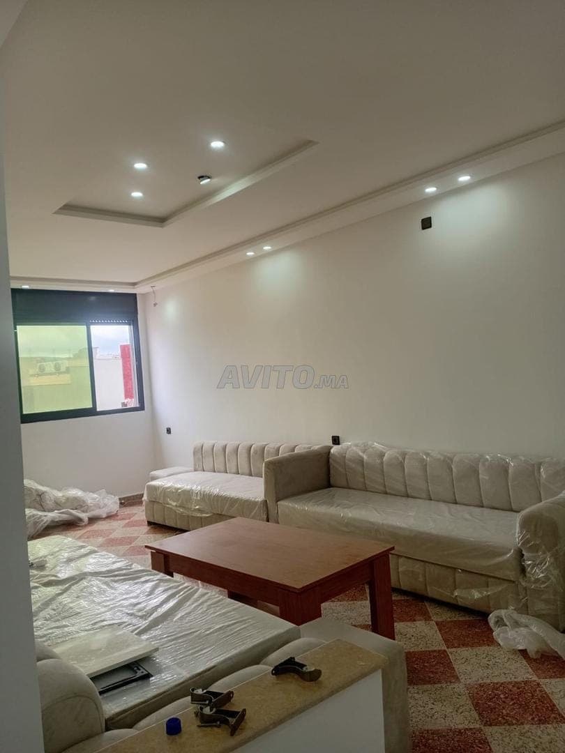 Appartement titre vide 76 mètres ascenseur syndic donnant sur la rue