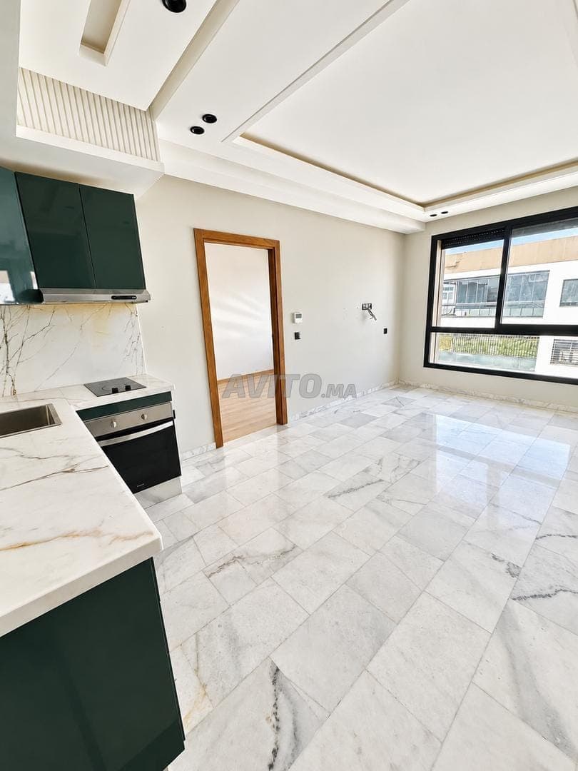 🏡 Leegstaand studio te huur – Selouane