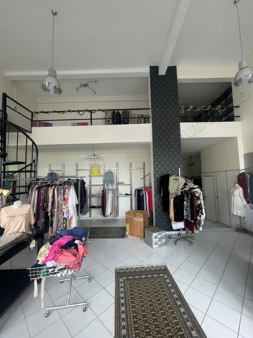 Commerciële ruimte te koop in Ain Borja. Totale oppervlakte 110 m²