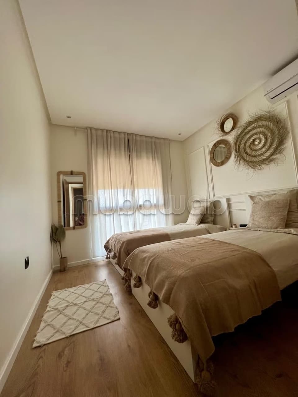 Zeer mooi appartement te huur in Agdal. 3 aangename slaapkamers. Goed gemeubileerd