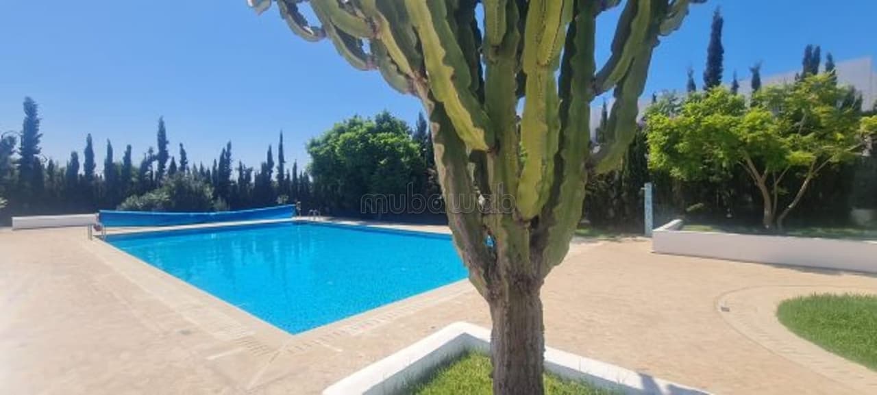 A LOUER Villa avec jardin privé sans vis a vis résidence avec piscine Vue mer