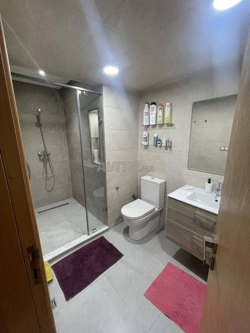 Appartement deux façades au premier étage