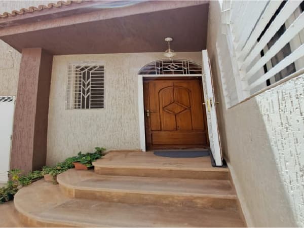 Superbe Maison 3 Niveaux à Oujda – 1 500 000 DH