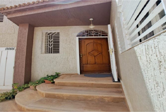 منزل فاخر 3 طوابق في وجدة – 1 500 000 درهم