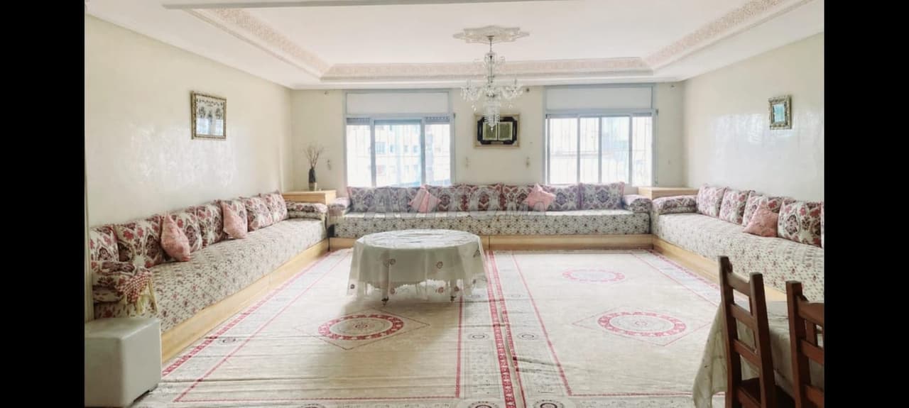 À VENDRE – BEL APPARTEMENT SPACIEUX À MAAMORA 179m²