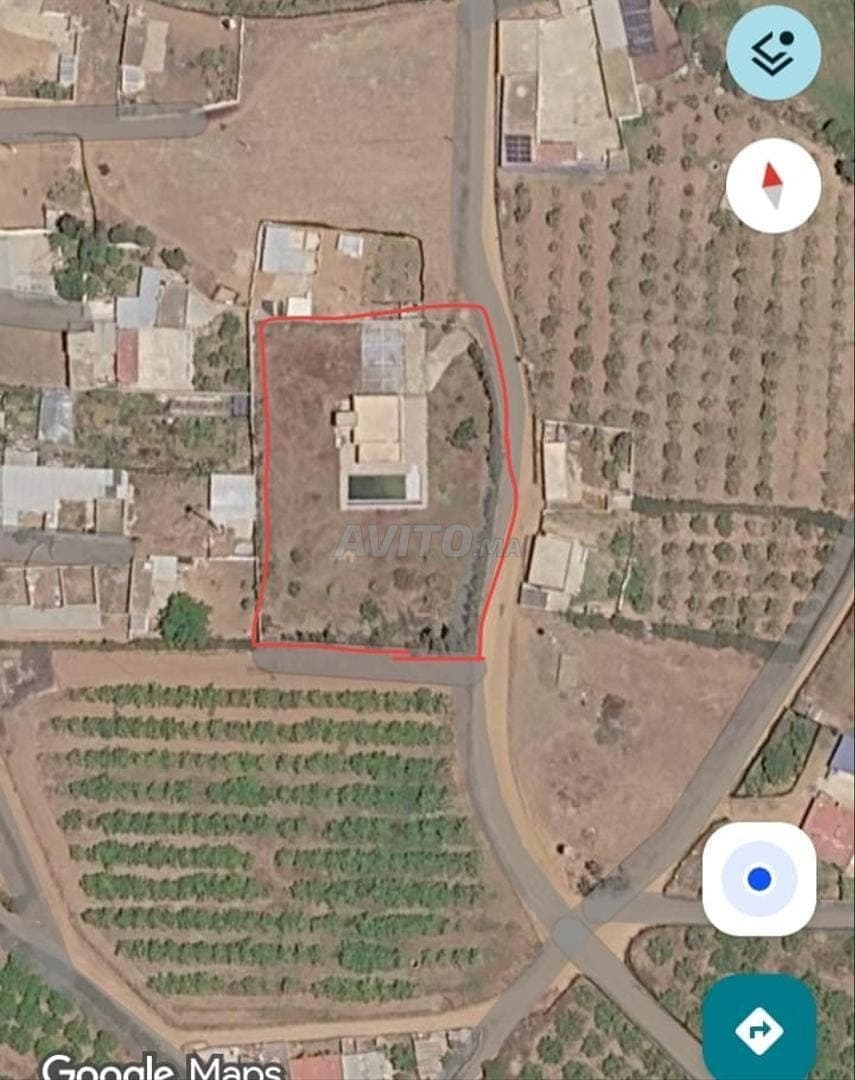 Terrain 3000 m² avec maison 100 m² et piscine