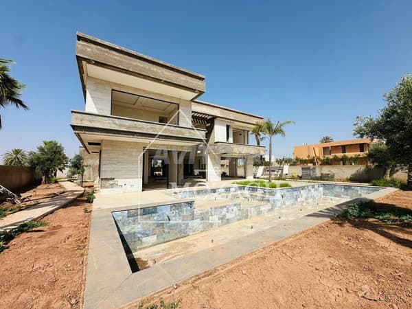 Ultra-luxe moderne villa met twee privézwembaden