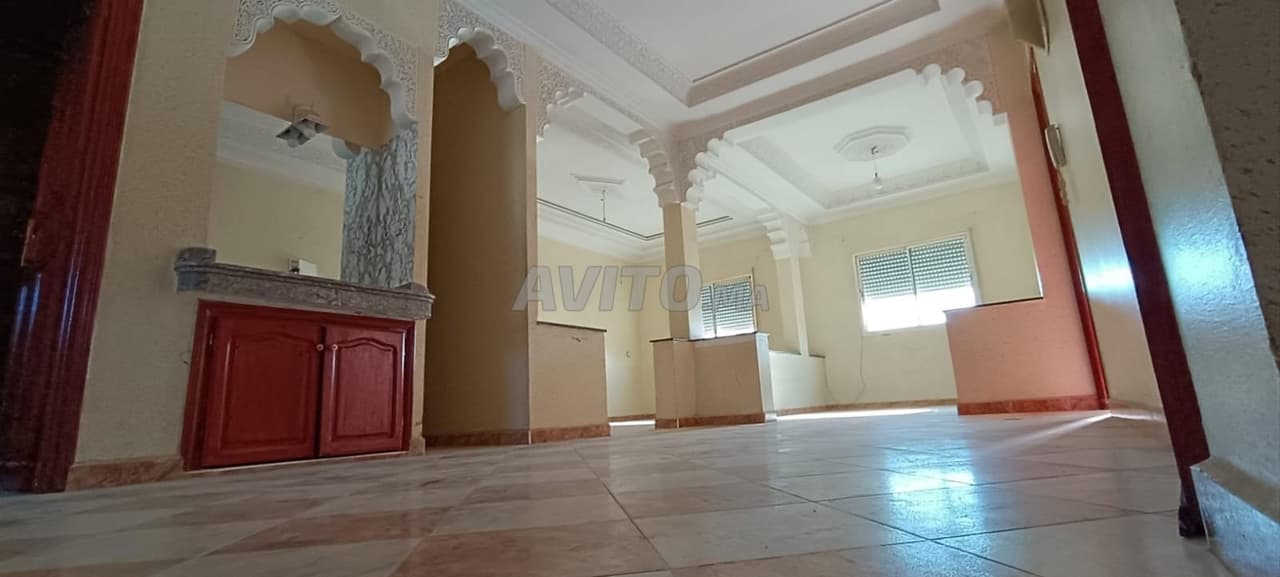 Appartement naast Black Iris en Radeem Mansour