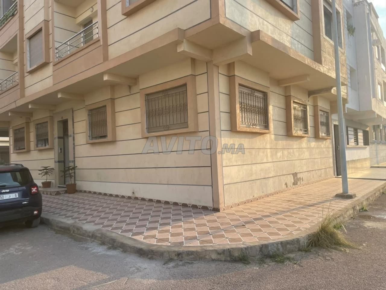 Appartement en sous-sol équipé à vendre
