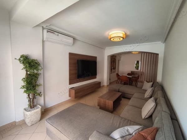 Bel appartement 2 ch à louer meublé