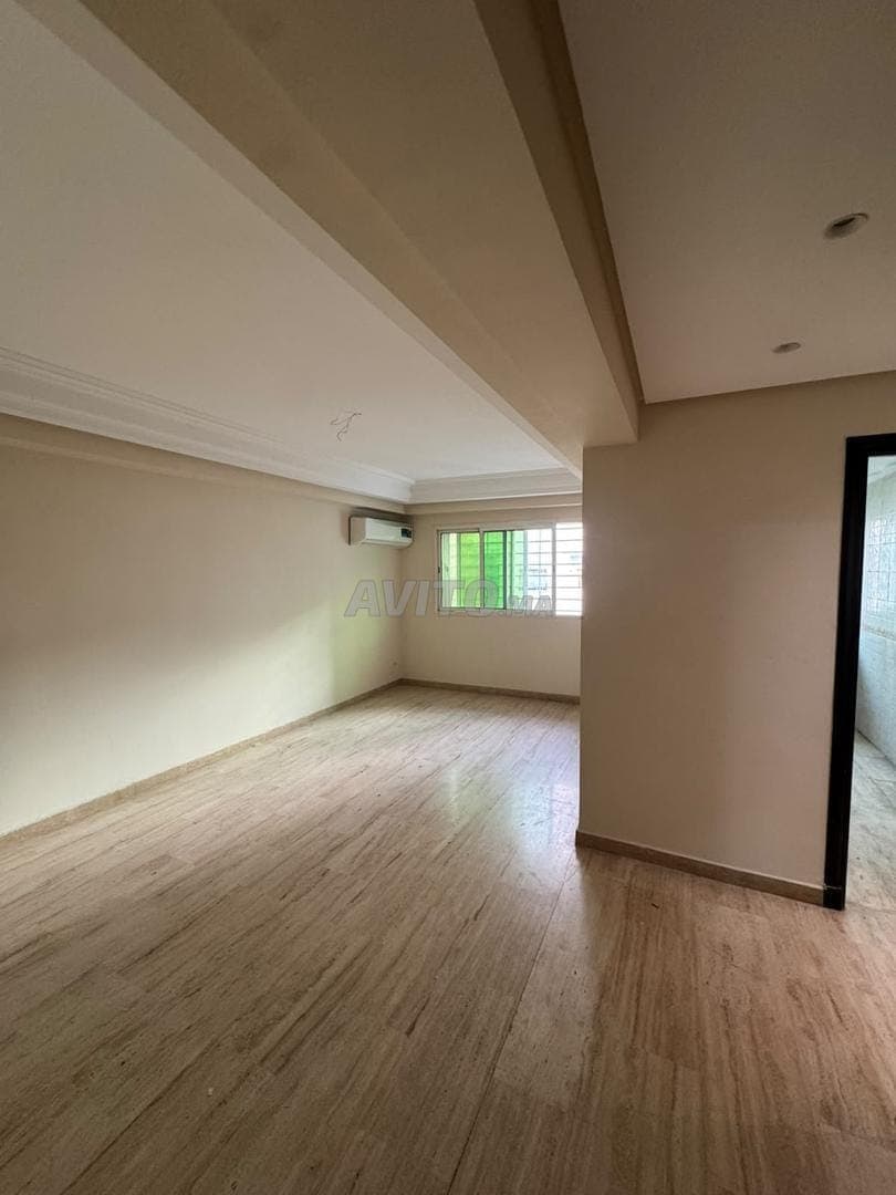 Bel appartement 75 m² à louer Socrate Maârif