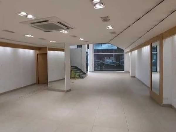 Local commercial à Louer de 196.0 m² à Casablanca, Beausejour