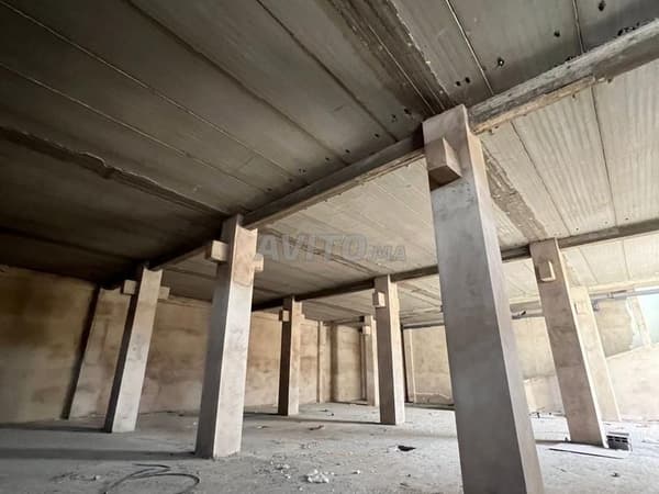 DÉPÔT 800M² À LOUER ZONE INDUSTRIELLE À MOHAMMADIA