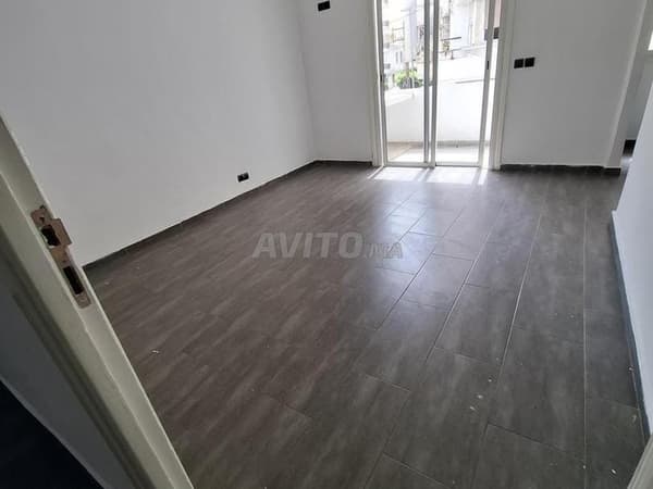 Office for rent on rue Omar Rifi