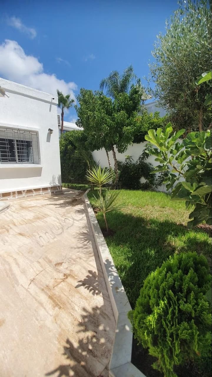 Jolie villa à louer à Cil