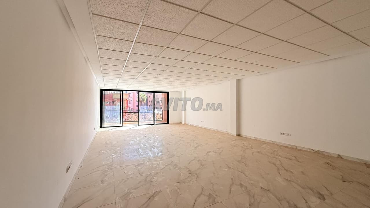 TE HUUR - Kantoor van 63 m² in het hart van Guéliz