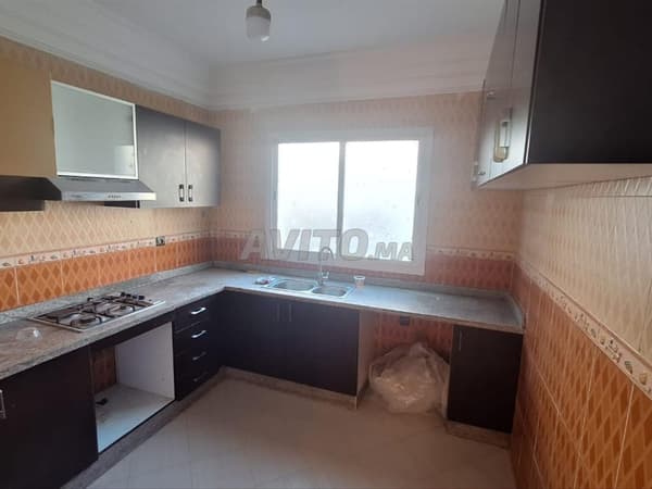 APPART 2ÈME ÉTAGE BERNOUSSI HAY MANSOUR 2200 DH