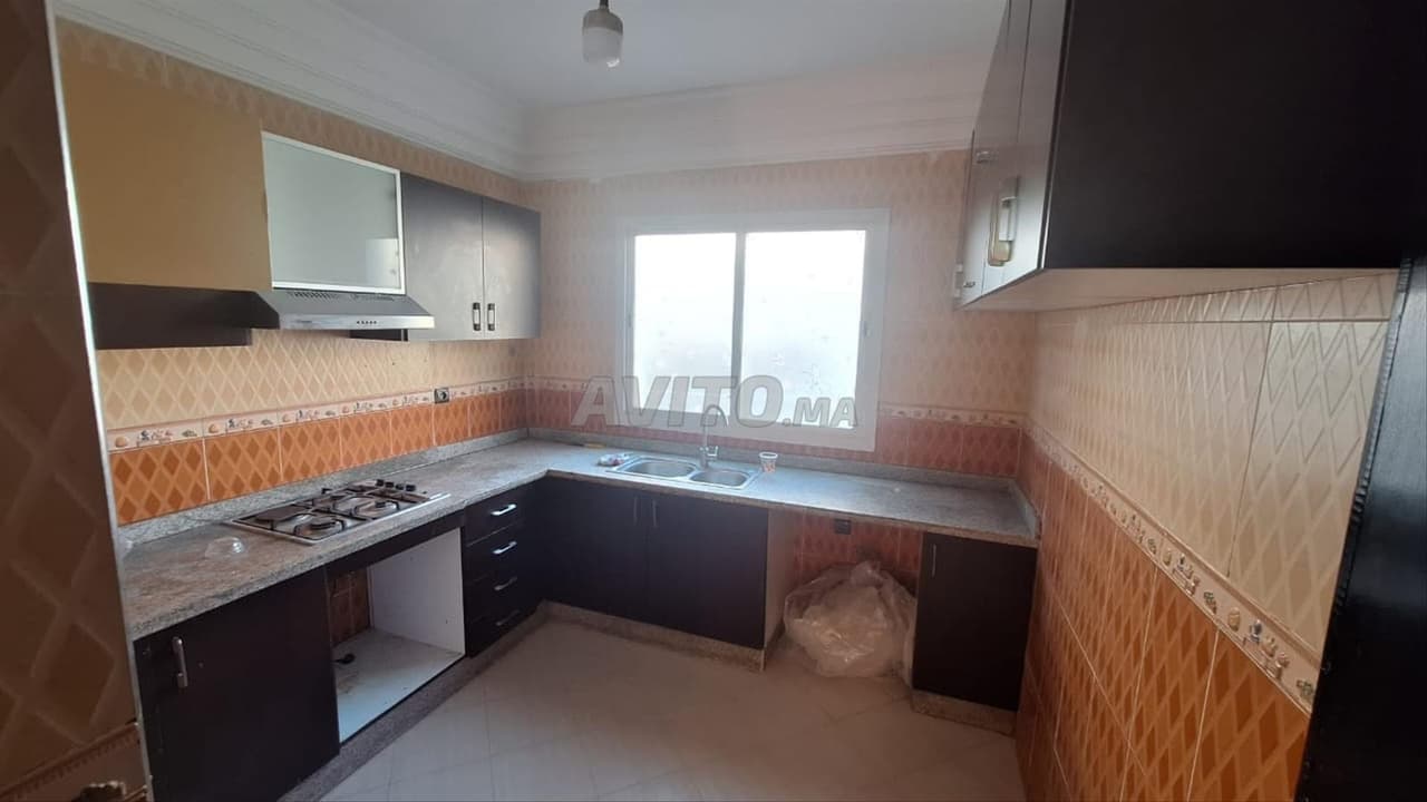 APPART 2ÈME ÉTAGE BERNOUSSI HAY MANSOUR 2200 DH
