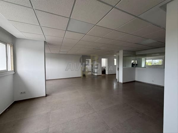 Appartement bureau en location à Agdal