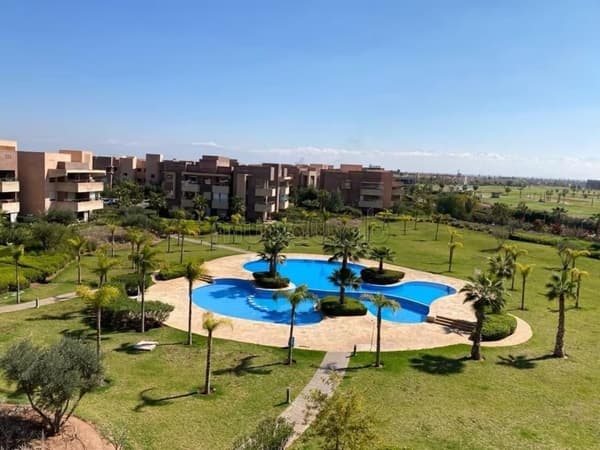 Vend appartement à Boulevard Med 6. Superficie 95 m². Vue mer imprenable, porte blindée