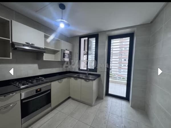 شقة جميلة للإيجار 80 م² Hay Riad الرباط