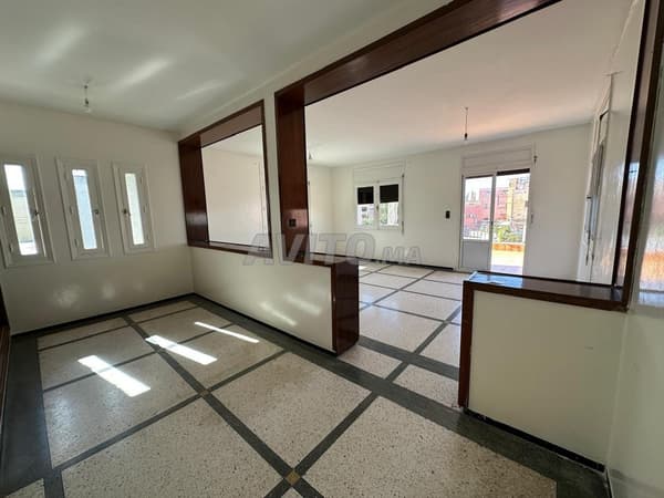 BUREAU À LOUER – ÉTAGE VILLA AIN SEBAA