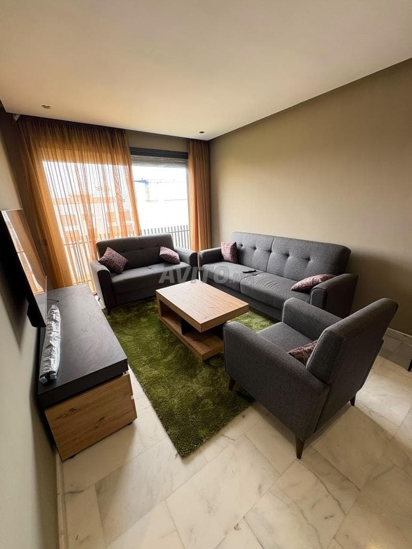 Studio met terras zonder overlast en 2 badkamers