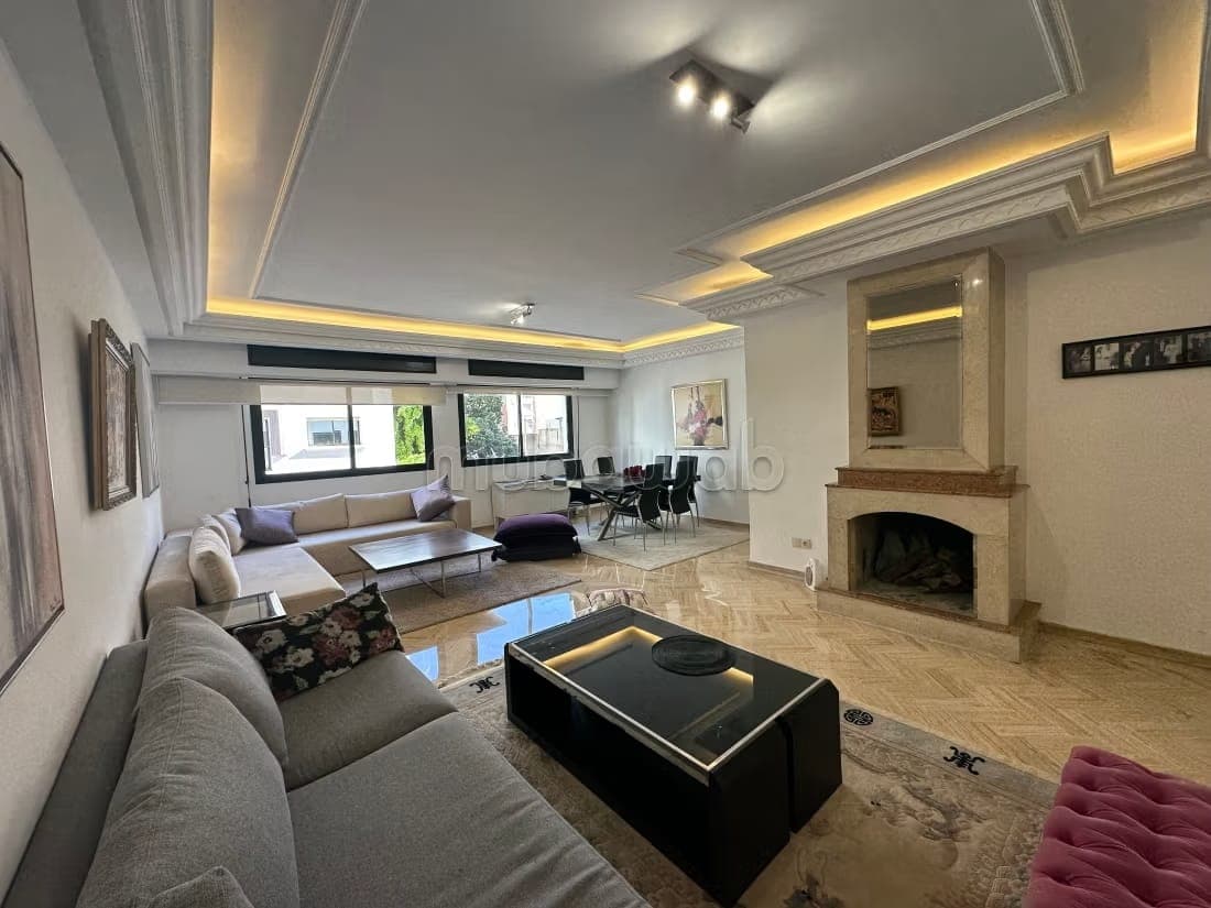 Verkoop van een mooi appartement in Racine. Totale oppervlakte 162 m²